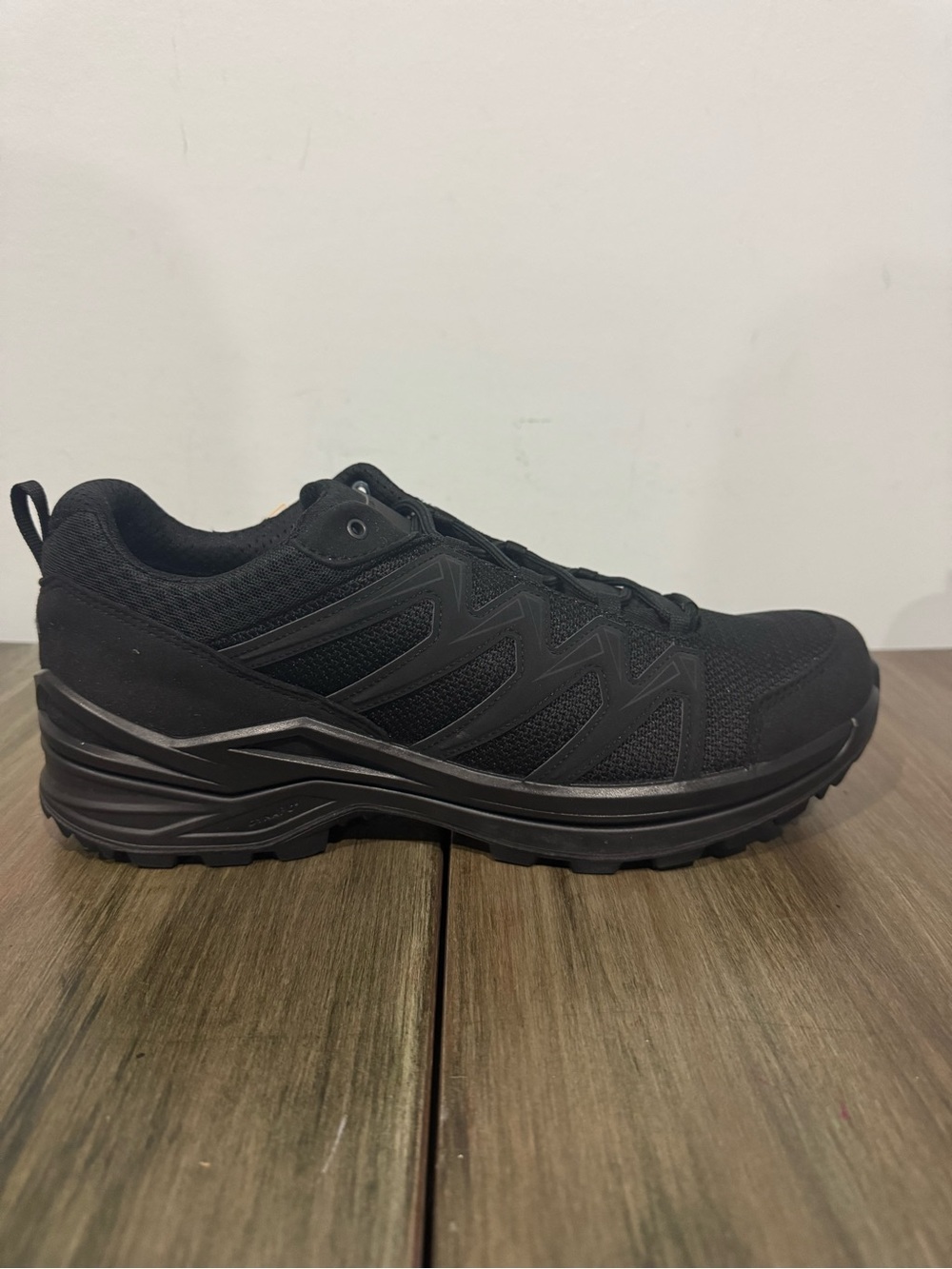 LOWA INNOX PRO GTX LOW TF TRAINING DAILY WEAR MEN SHOES
